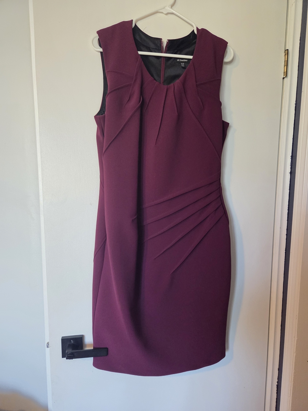 le chateau Sleeveless Wine Midi Sheath Dress